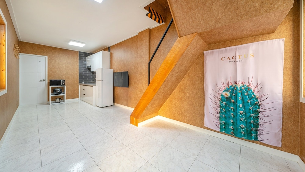 Basic Room, 1 Bedroom (Family Suite)