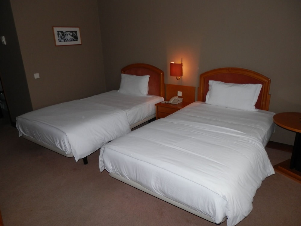 Twin Room - Photo 3