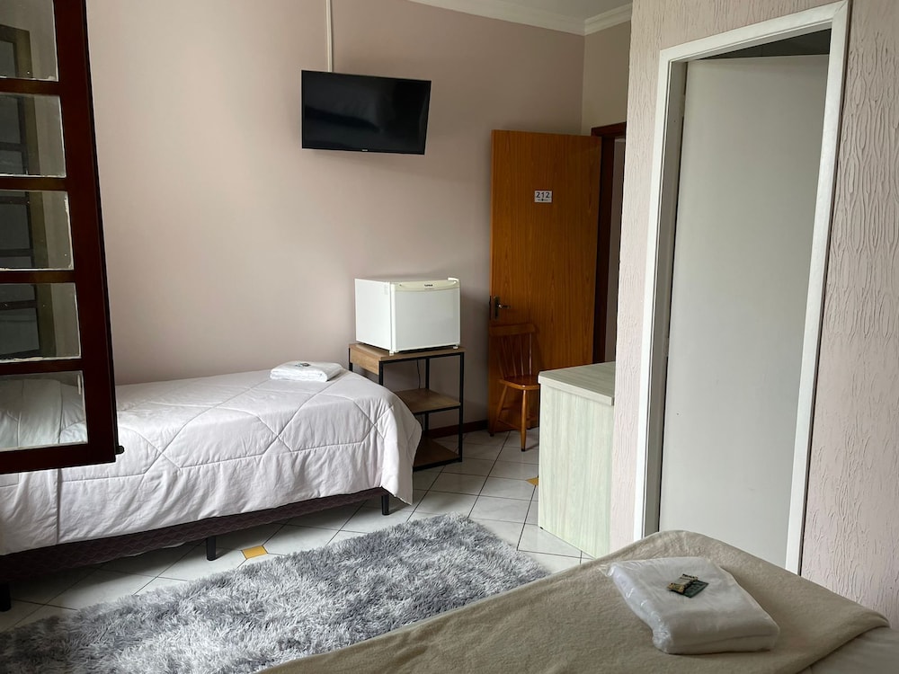 Deluxe Twin Room photo 3