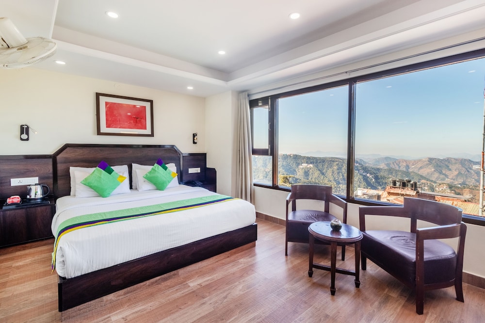 Deluxe Double Room, 1 King Bed photo 1