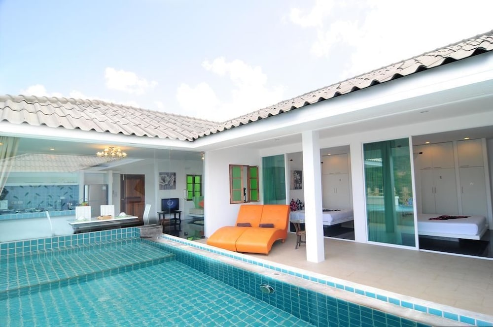 3 Bedrooms Villa With Mountain View