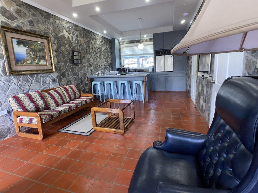 Deluxe Suite, 2 Bedrooms, Beach View (Deluxe 2BDR Family Suite)