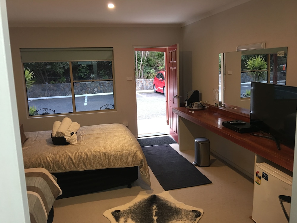 Queen Suite photo 1