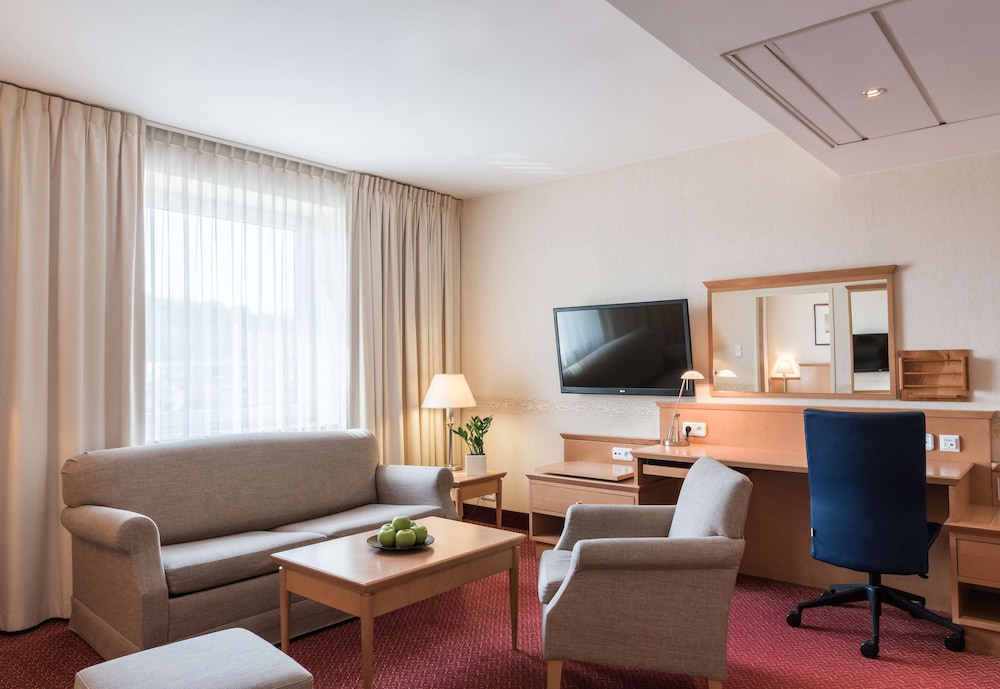 Presidential Studio Suite (Master) photo 2