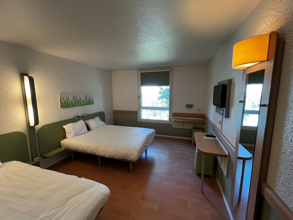 Standard Room (1-2 or 3 pers.) photo 2