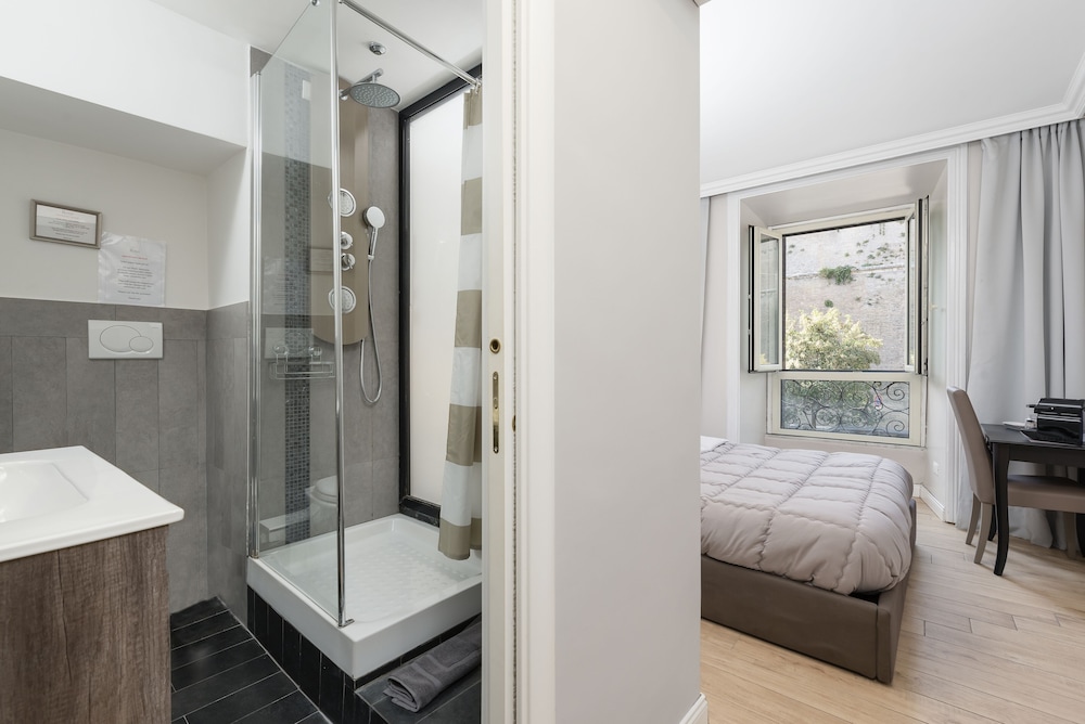 Comfort Room photo 1