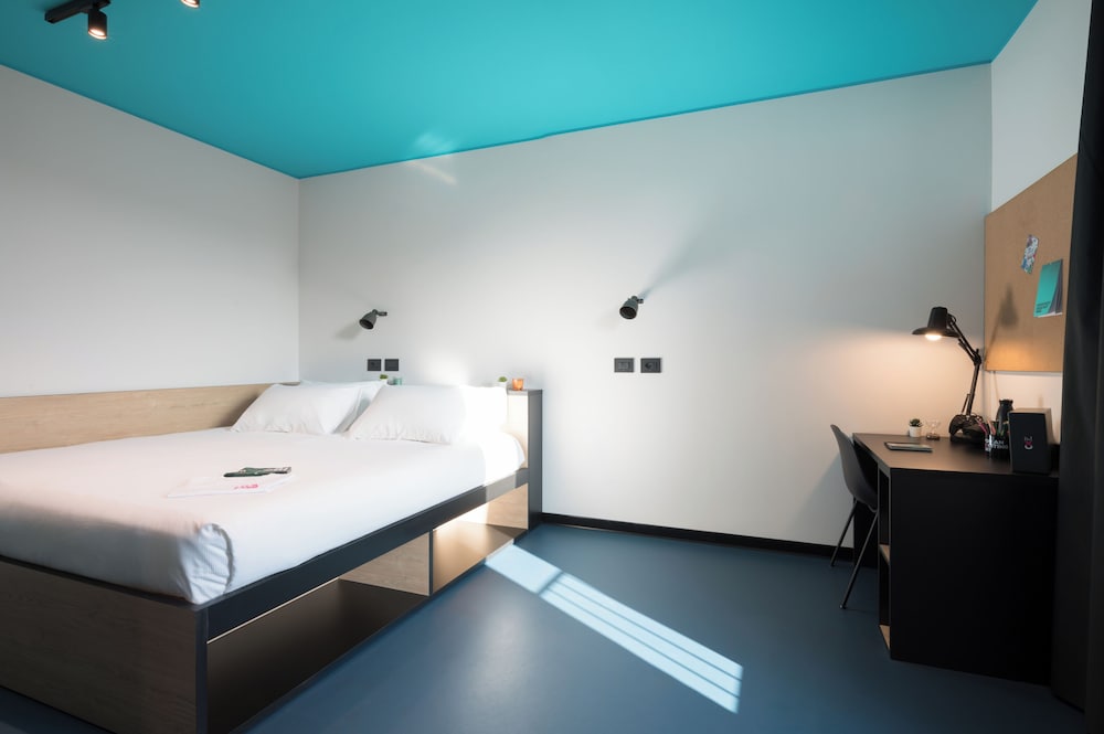 Superior Double or Twin Room photo 3