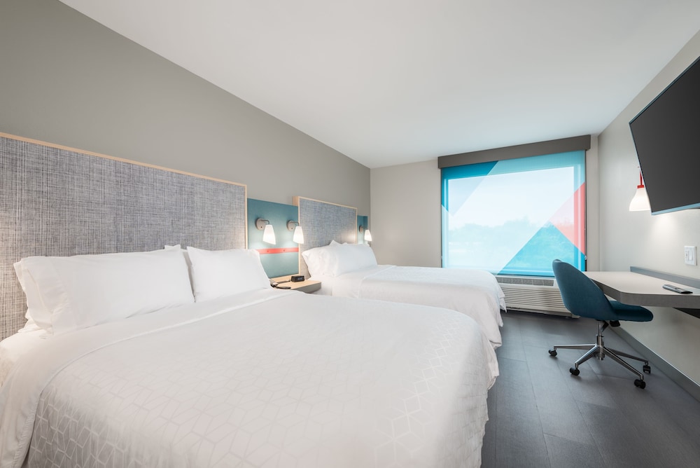 Standard Room, 2 Queen Beds, Accessible (Communications) - Photo 8