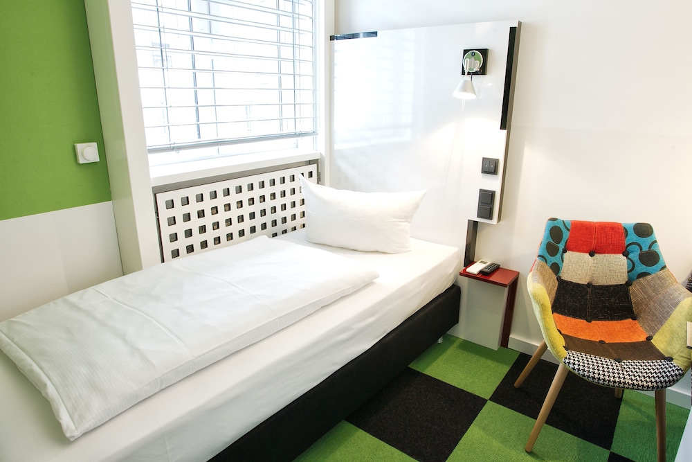 Single Room photo 2
