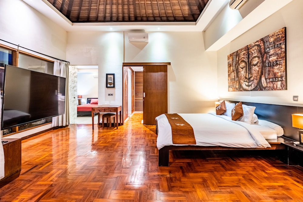 4-Bedroom Villa - Photo 23