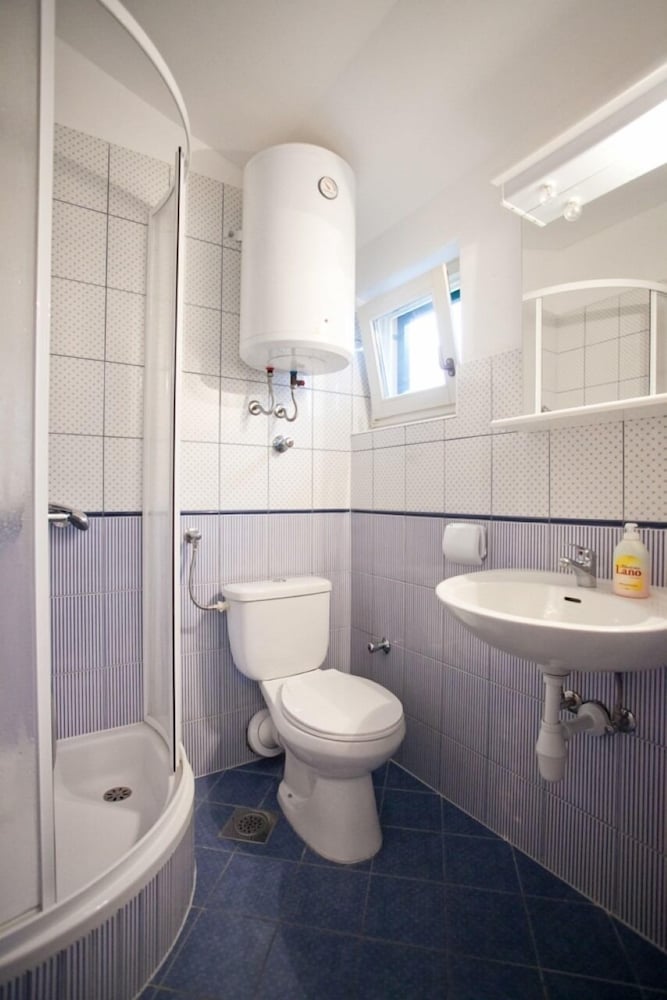 Apartment (Ani - with pool and hot tub - A2 Sjev) photo 2