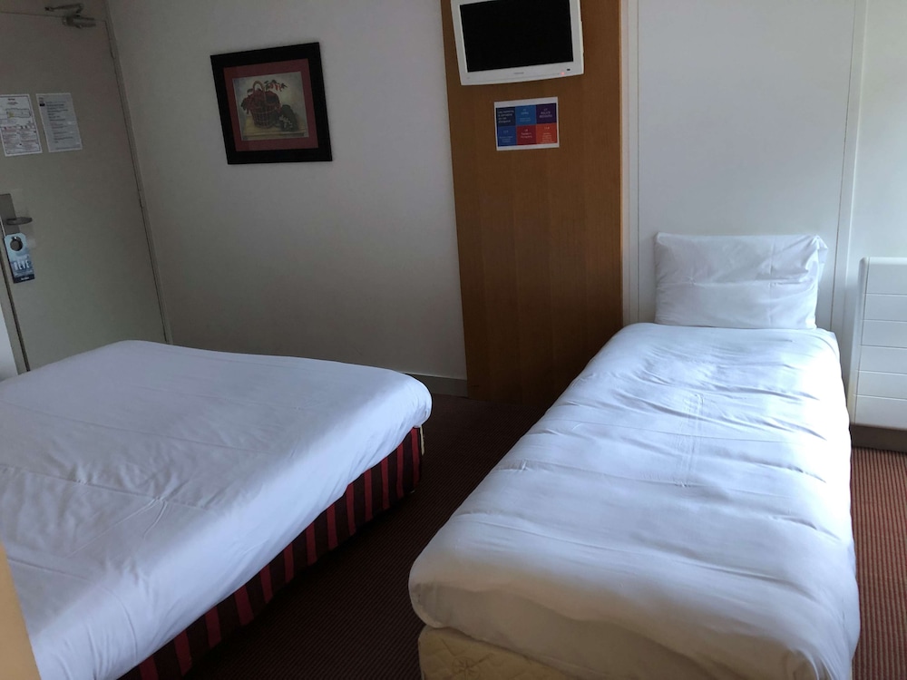 Room, Multiple Beds - Photo 3
