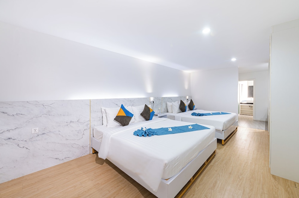Deluxe Twin Room - Photo 7