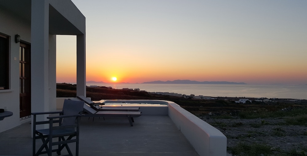 Superior Suite Two Bedrooms Sea View with Plunge Pool - Photo 12