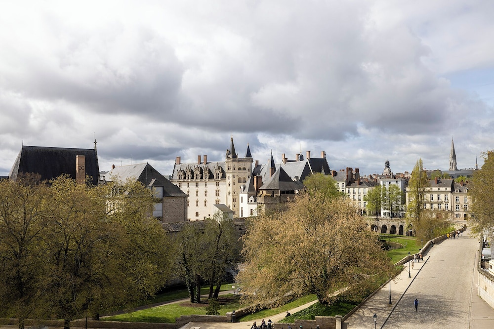 Superior Double Room (Castle or Garden View) - Photo 14