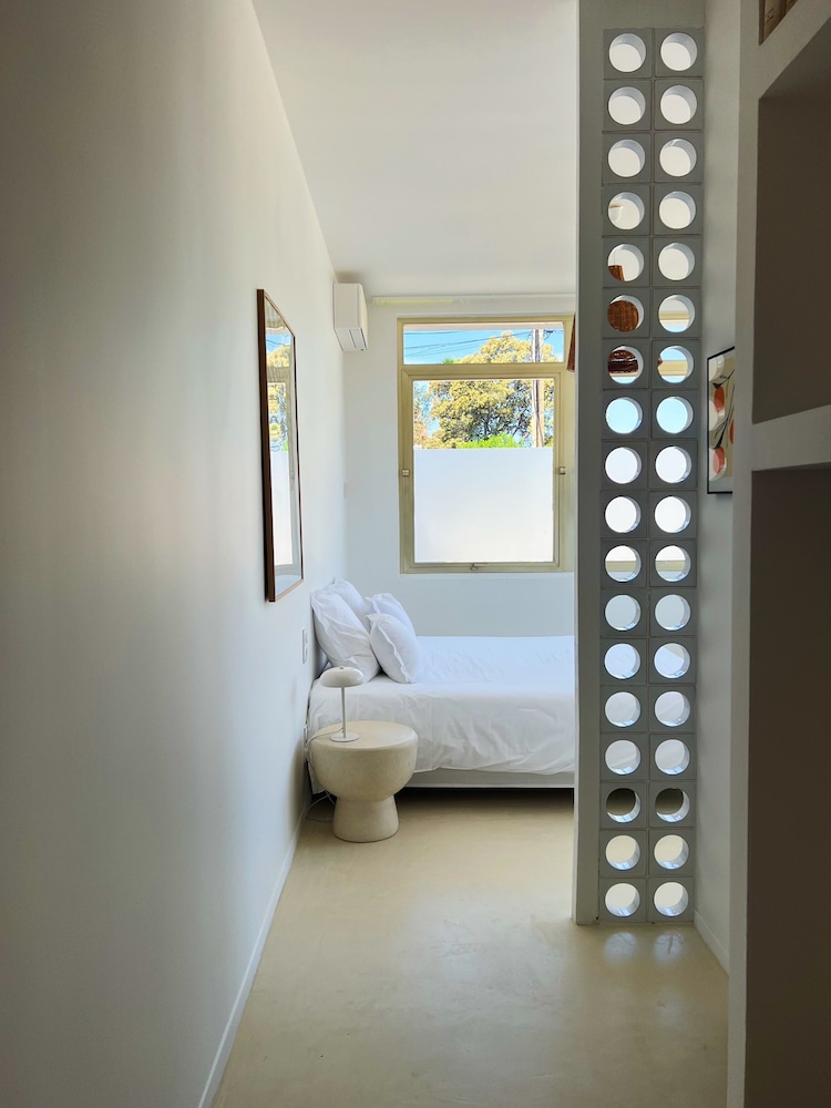 Deluxe Room Hippodrome Side photo 2