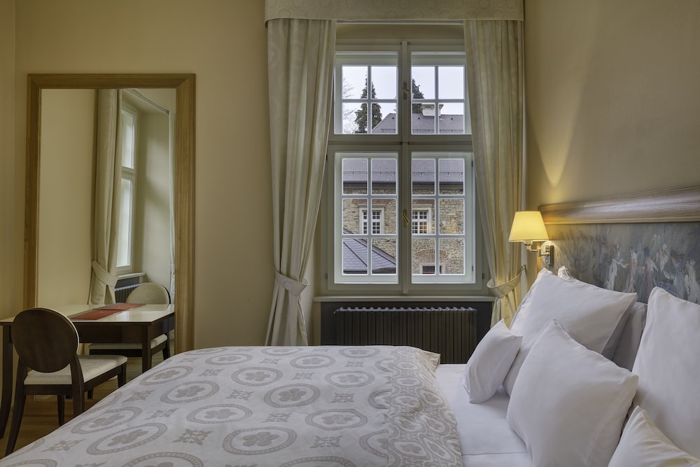 Family Suite, 2 Bedrooms, Park View photo 2