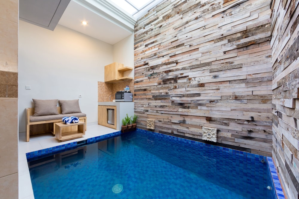 One Bedroom Plunge Pool Villa - Photo 8