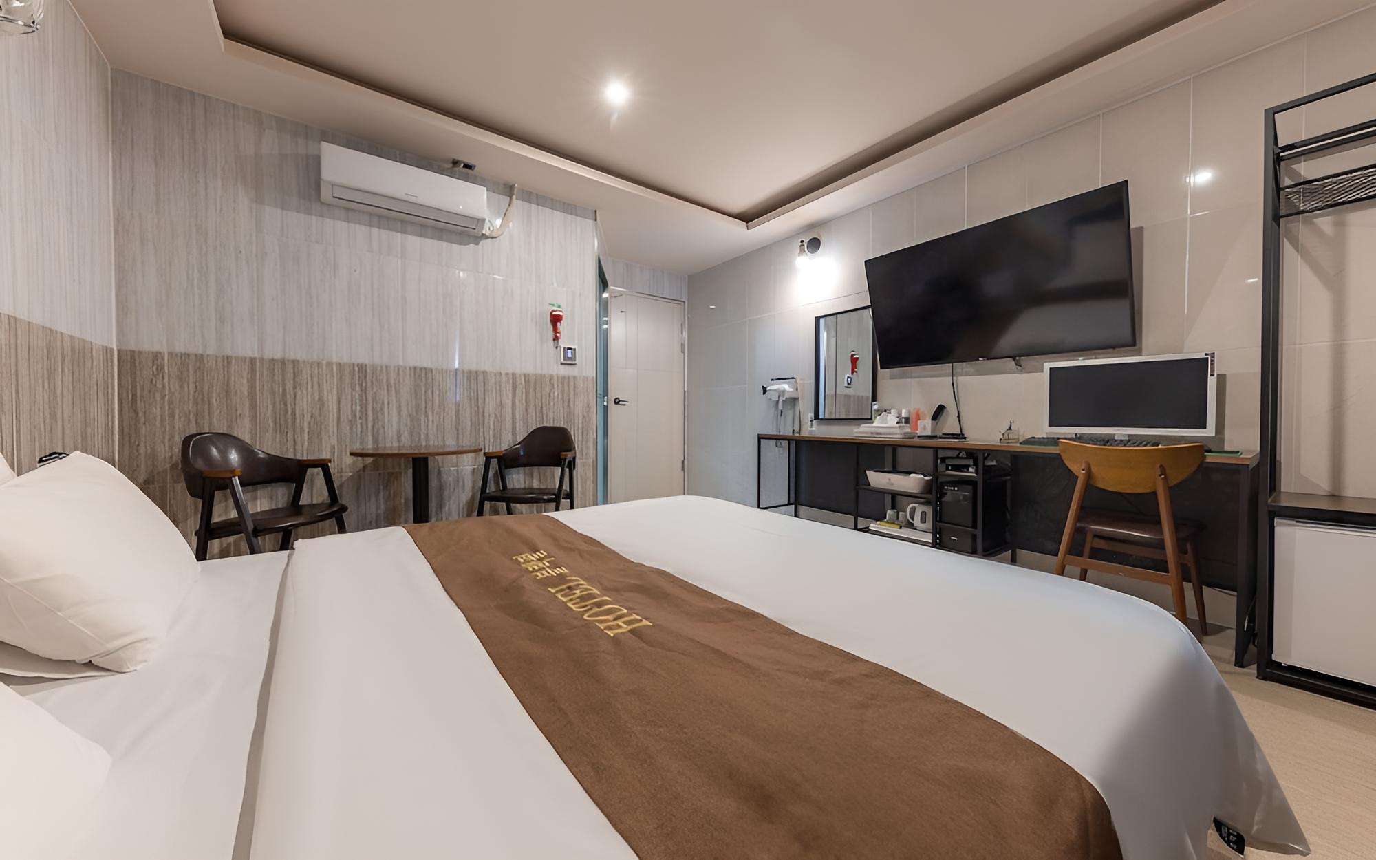 Room (Standard A) - Photo 2