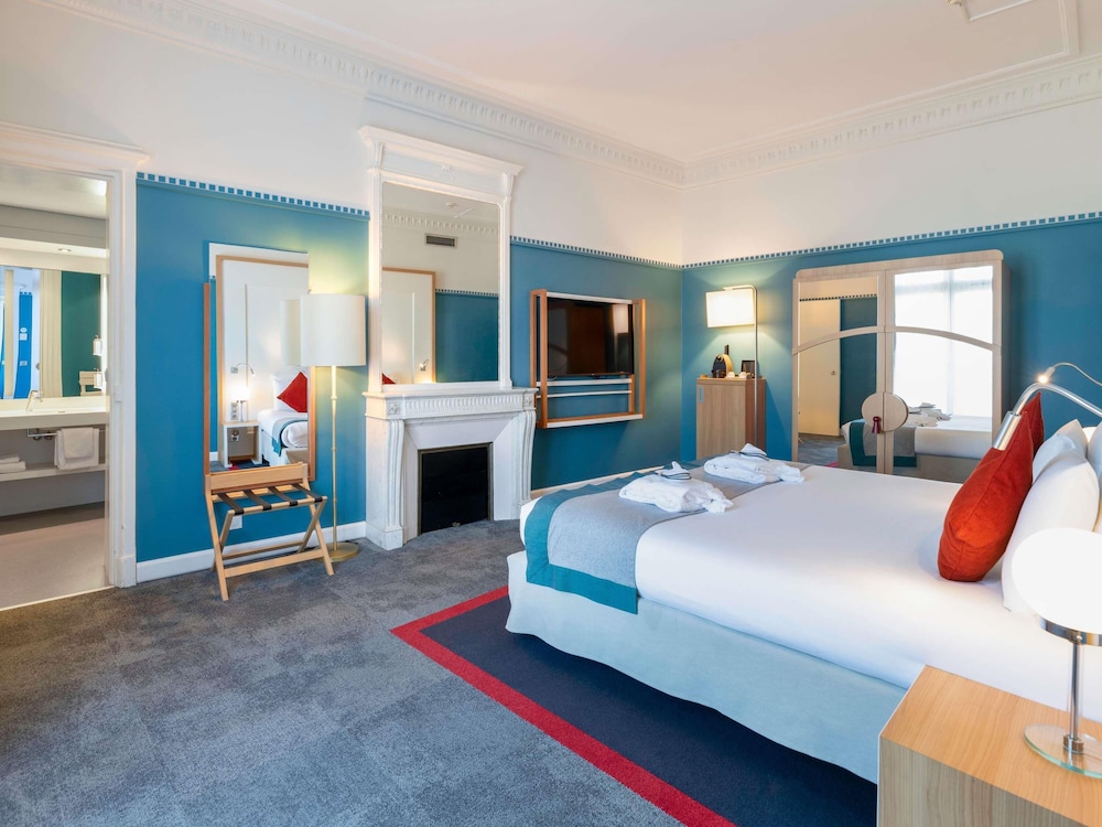 Suite, 1 Queen Bed photo 3