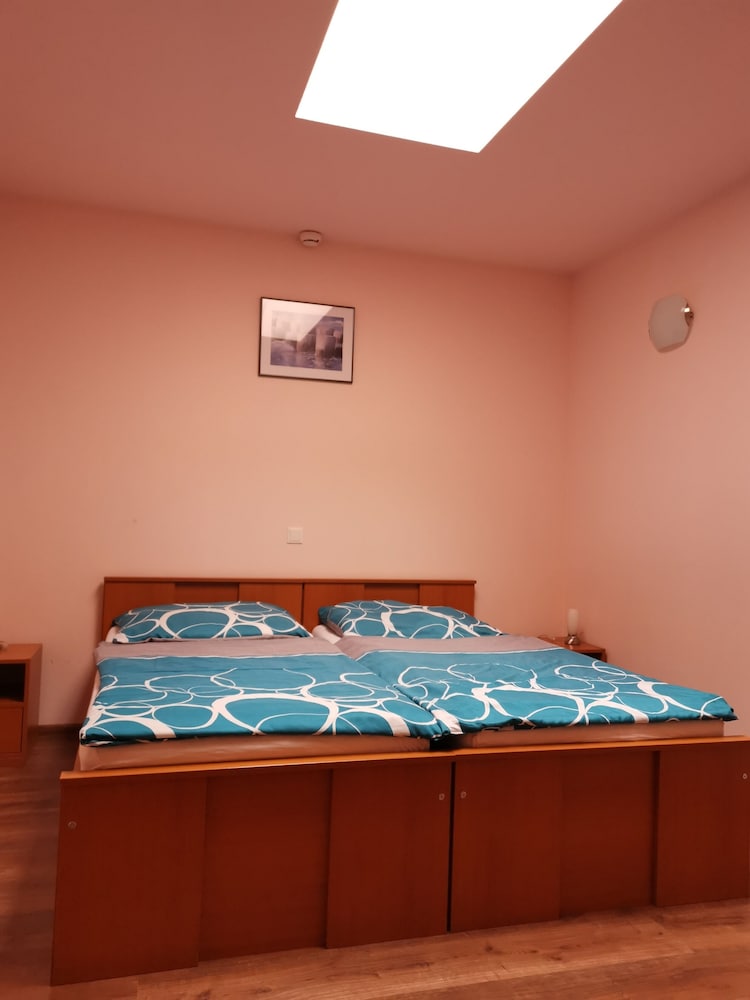 Double or Twin Room - Photo 9