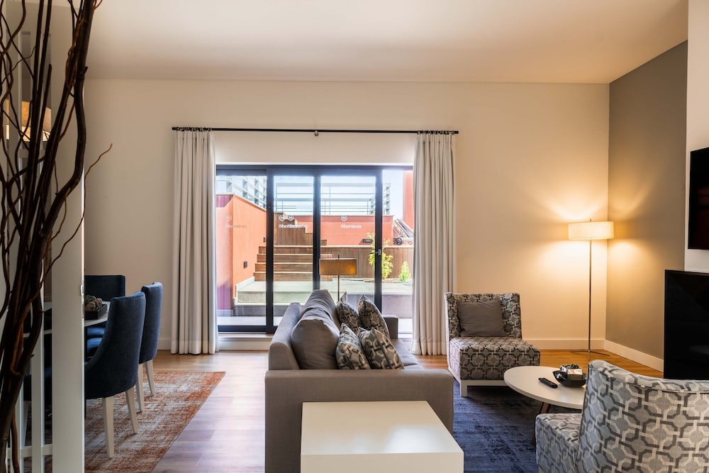 Panoramic Suite, 2 Bedrooms, Garden View (Balcony)