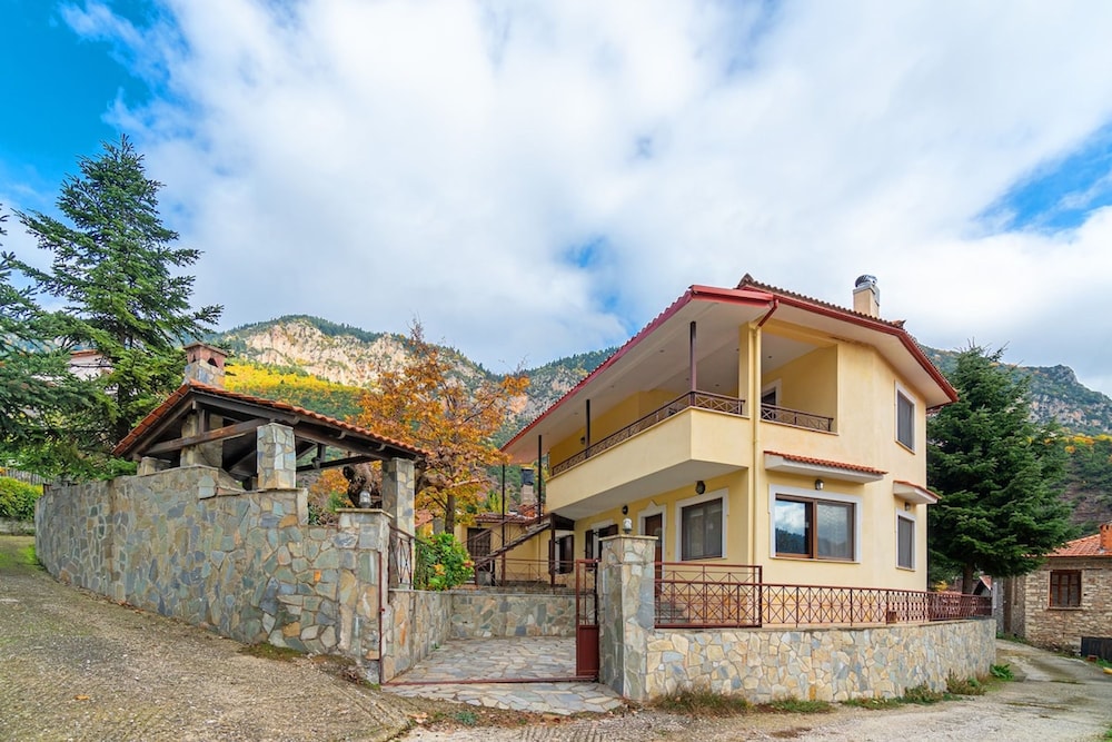 Villa, Smoking