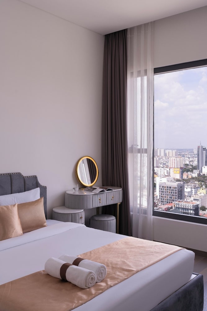 Family Apartment, 6 Bedrooms, Club Lounge Access, City View
