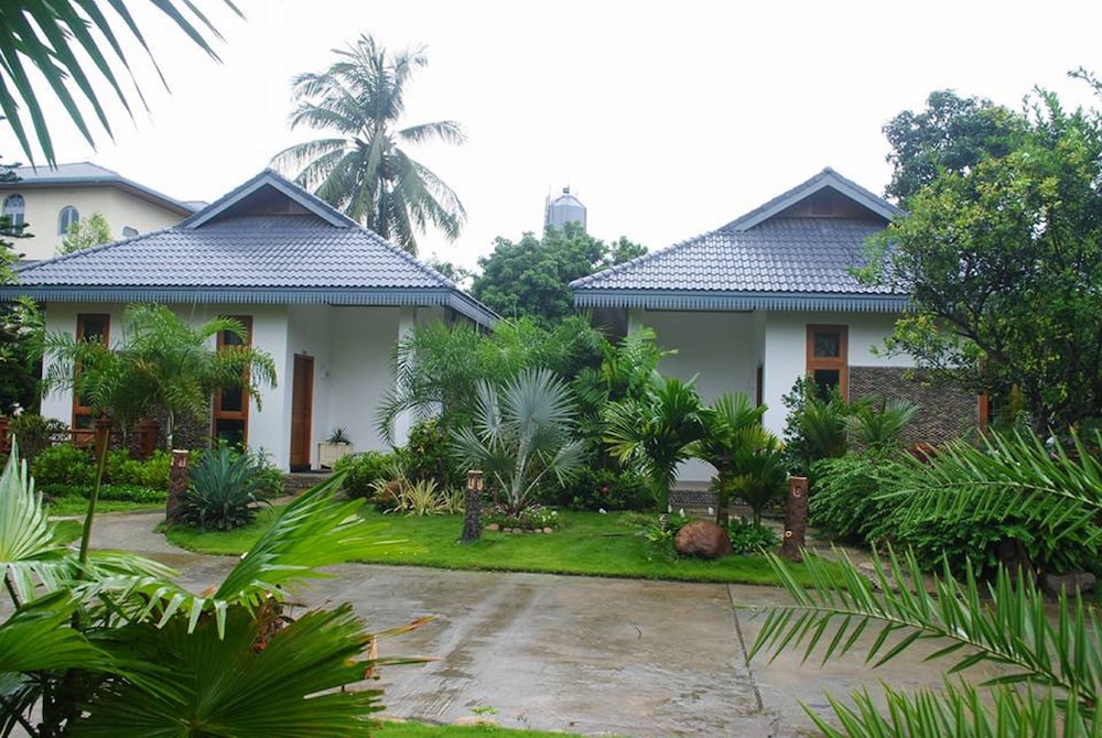 Deluxe Bungalow photo 3