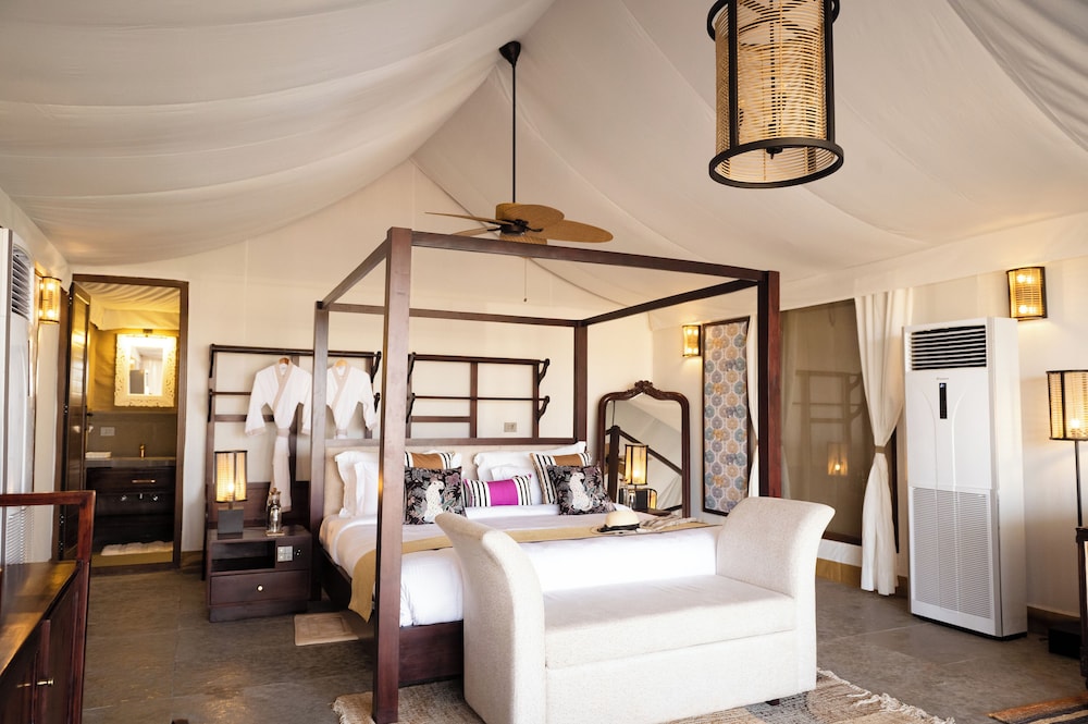 Luxury Tent photo 2