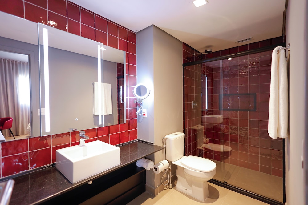 Family Double Room, City View thumbnail 5