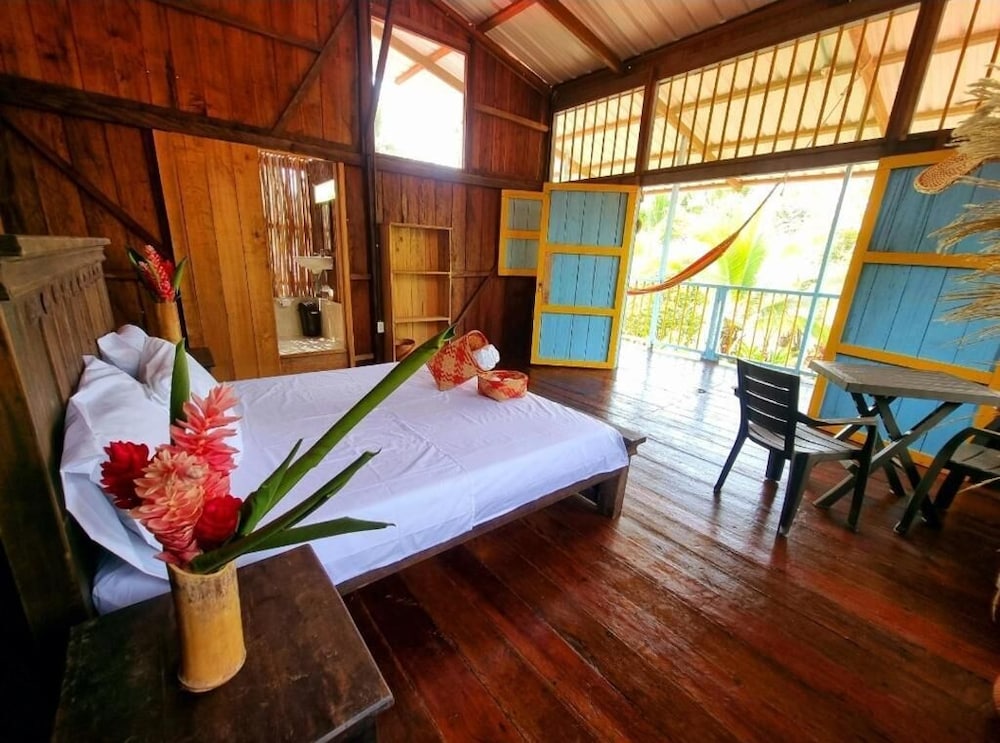 Deluxe Bungalow