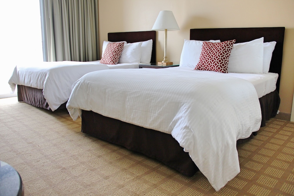 Room, 2 Double Beds photo 3