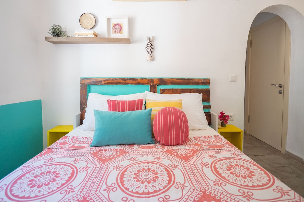 No 2 Standard Room - Photo 9