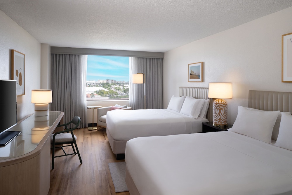 Room, 2 Queen Beds - Photo 1