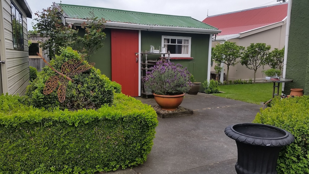 Double Room, Shared Bathroom - Photo 2