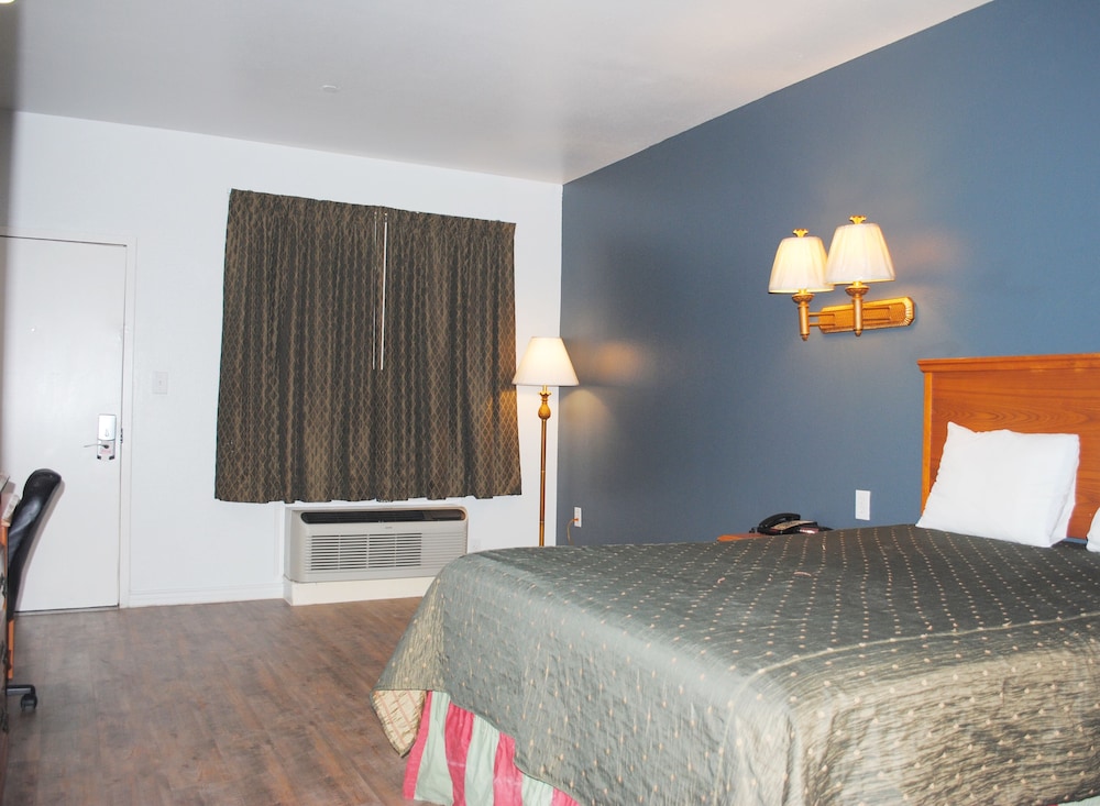 Standard Single Room, 1 Queen Bed - Photo 3