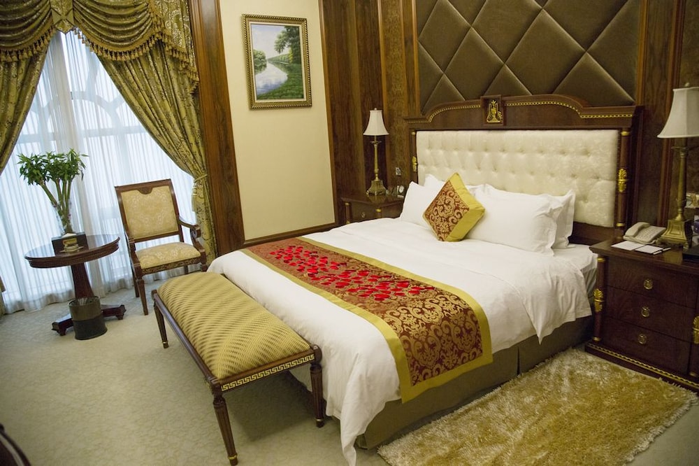 Executive Suite