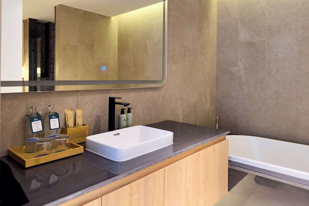 La Green Suite - 2 Bedrooms with Jacuzzi - Photo 8