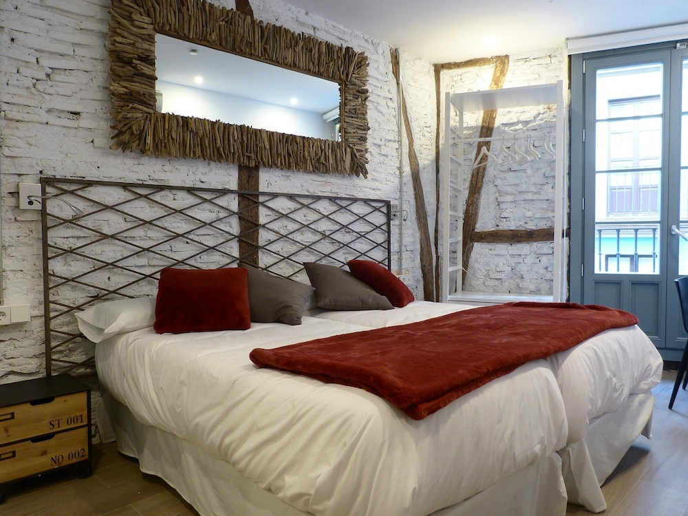 Deluxe Twin Room (Zazpi Kale)