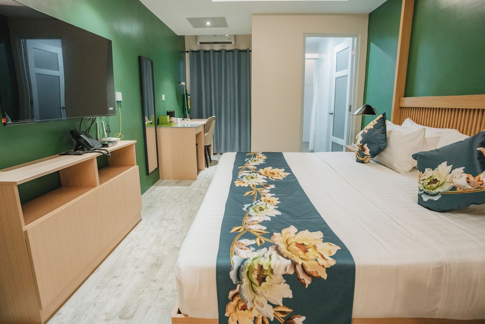 Standard Studio Suite, City View