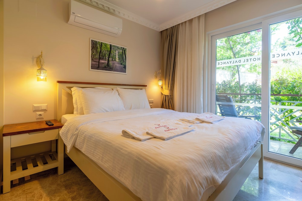 Standard Double Room, 1 Double Bed - Photo 1