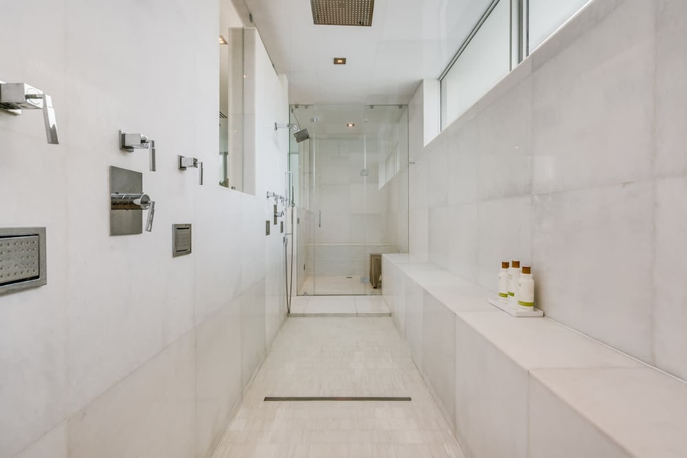Modern Waterfront Mansion in the Heart of Las Olas Minutes From the Beach, Bilde 45