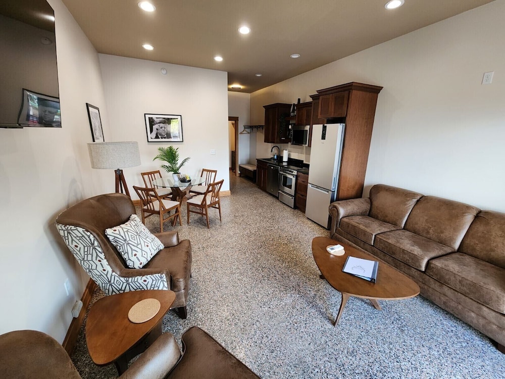 Kennedy Suite