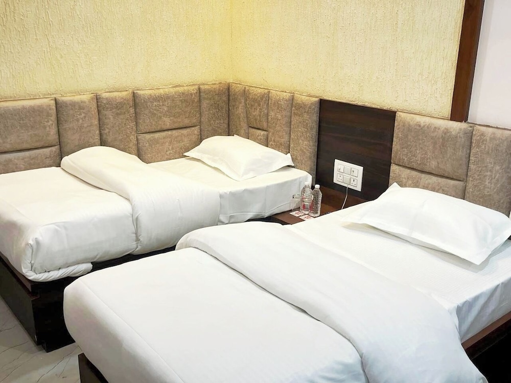 Deluxe Double or Twin Room, Courtyard View