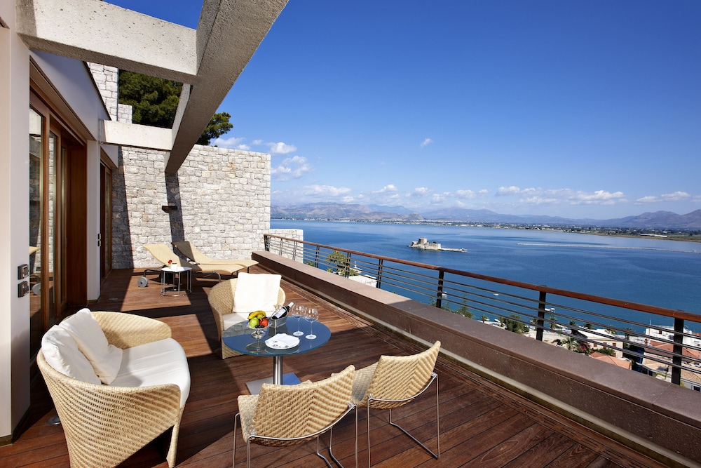 Grand Villa, 2 Bedrooms, Sea View photo 3