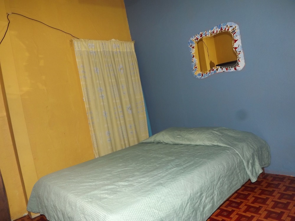 Standard Double Room, Shared Bathroom photo 2