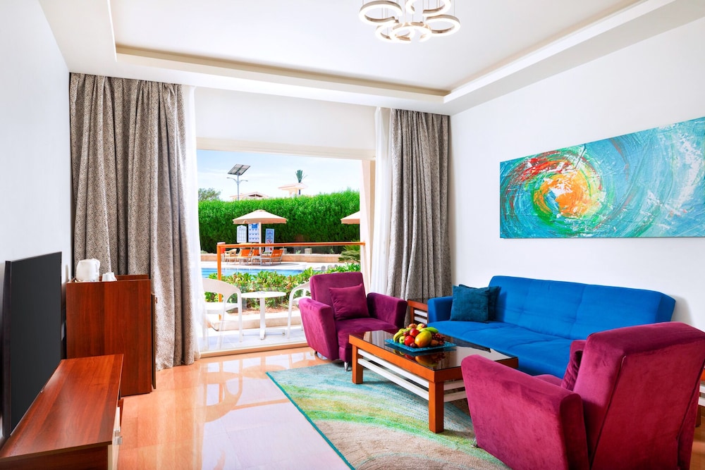Double Room (Egyptians and Egyptian Residents only)