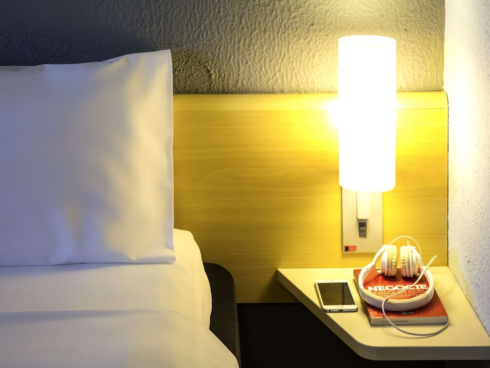 Standard Room, 1 Double Bed (Accessible) photo 3
