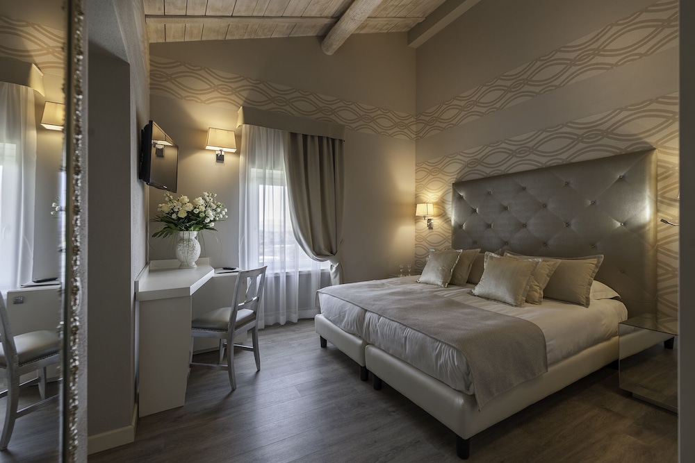 Classic Double or Twin Room